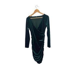 Green Velvet Long Sleeve Dress